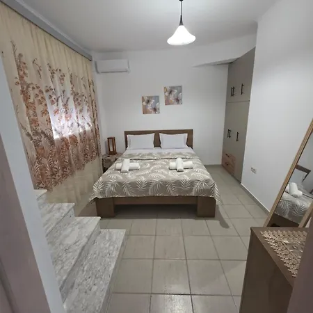 Апартаменты Garyfallia's House
